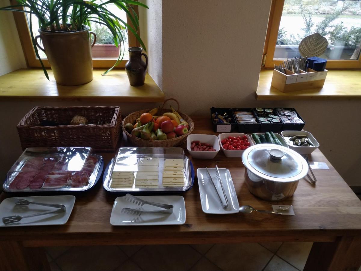 Pension Schwalbenhof Gestut Bartos Lommatzsch Bagian luar foto