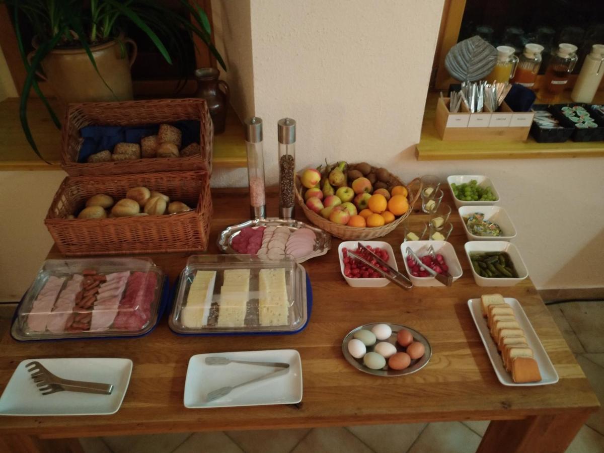 Pension Schwalbenhof Gestut Bartos Lommatzsch Bagian luar foto